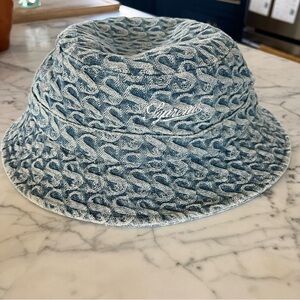 100% AUTHENTIC SUPREME denim bucket hat size Medium/Large - LIKE NEW condition